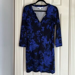 DVF beautiful Sheath dress in size 6.  Like brand new , beautiful with sandals
